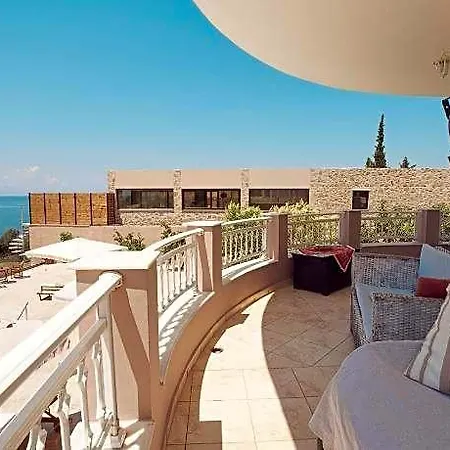 Vicky's Hotel